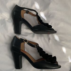 NWOT Miz Mooz Sailor T-Strap Shoes
